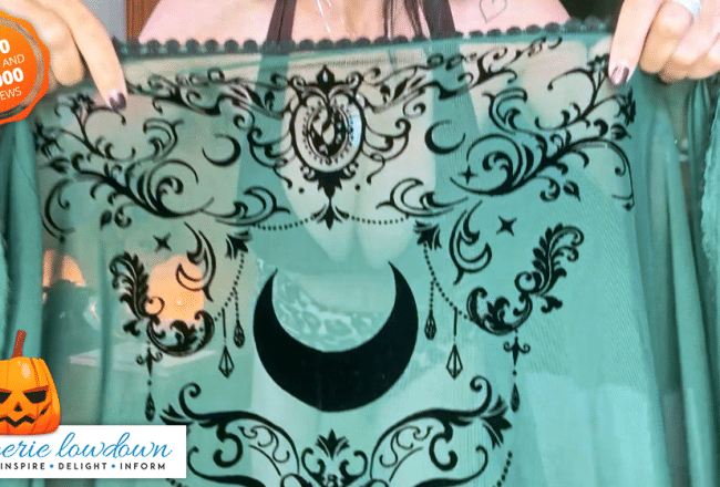 Dani Thompson reviews ROMWE gothic vintage baroque vine moon pattern flocked shawl